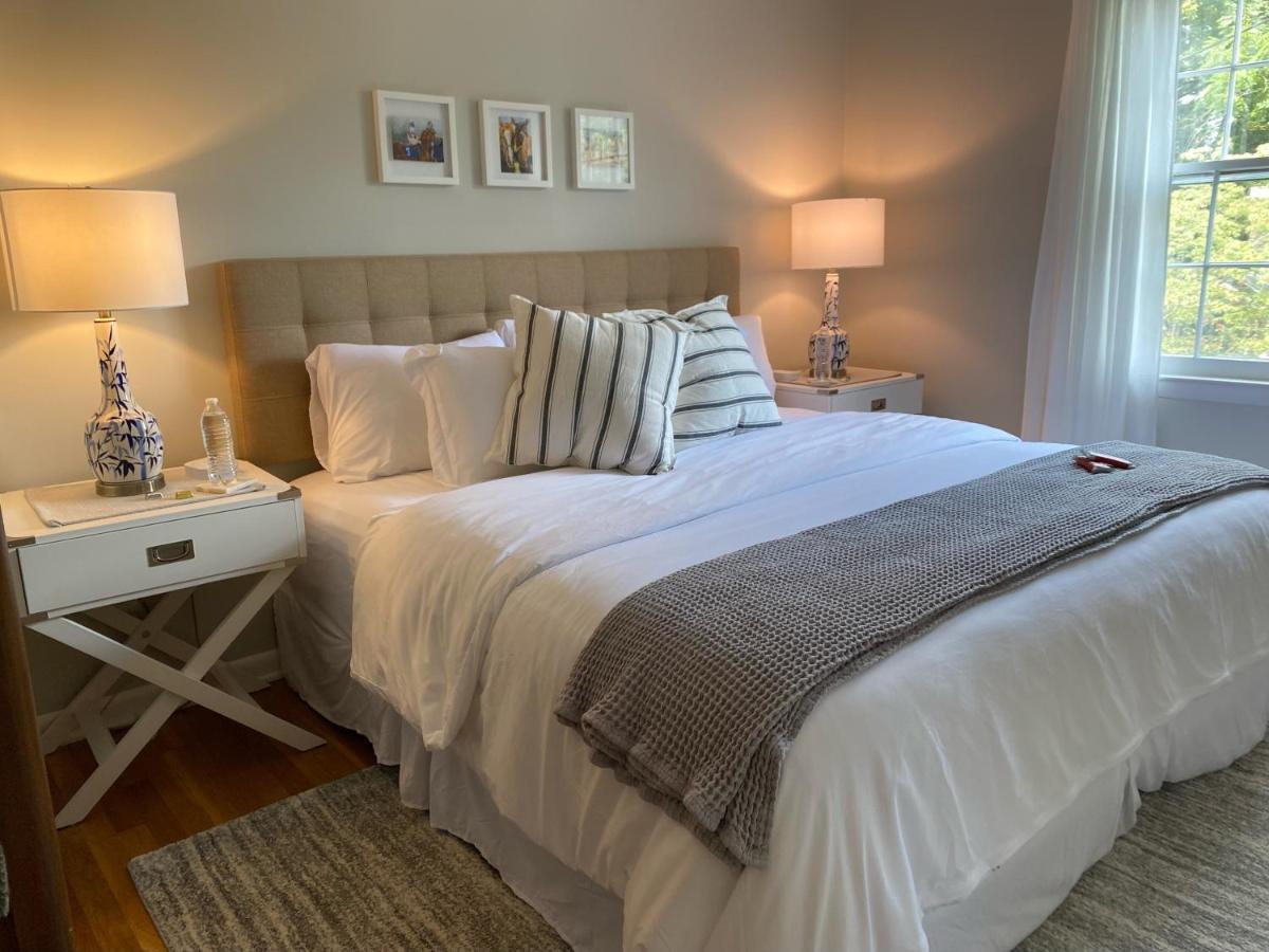 Rose Hill Inn Versailles Екстер'єр фото