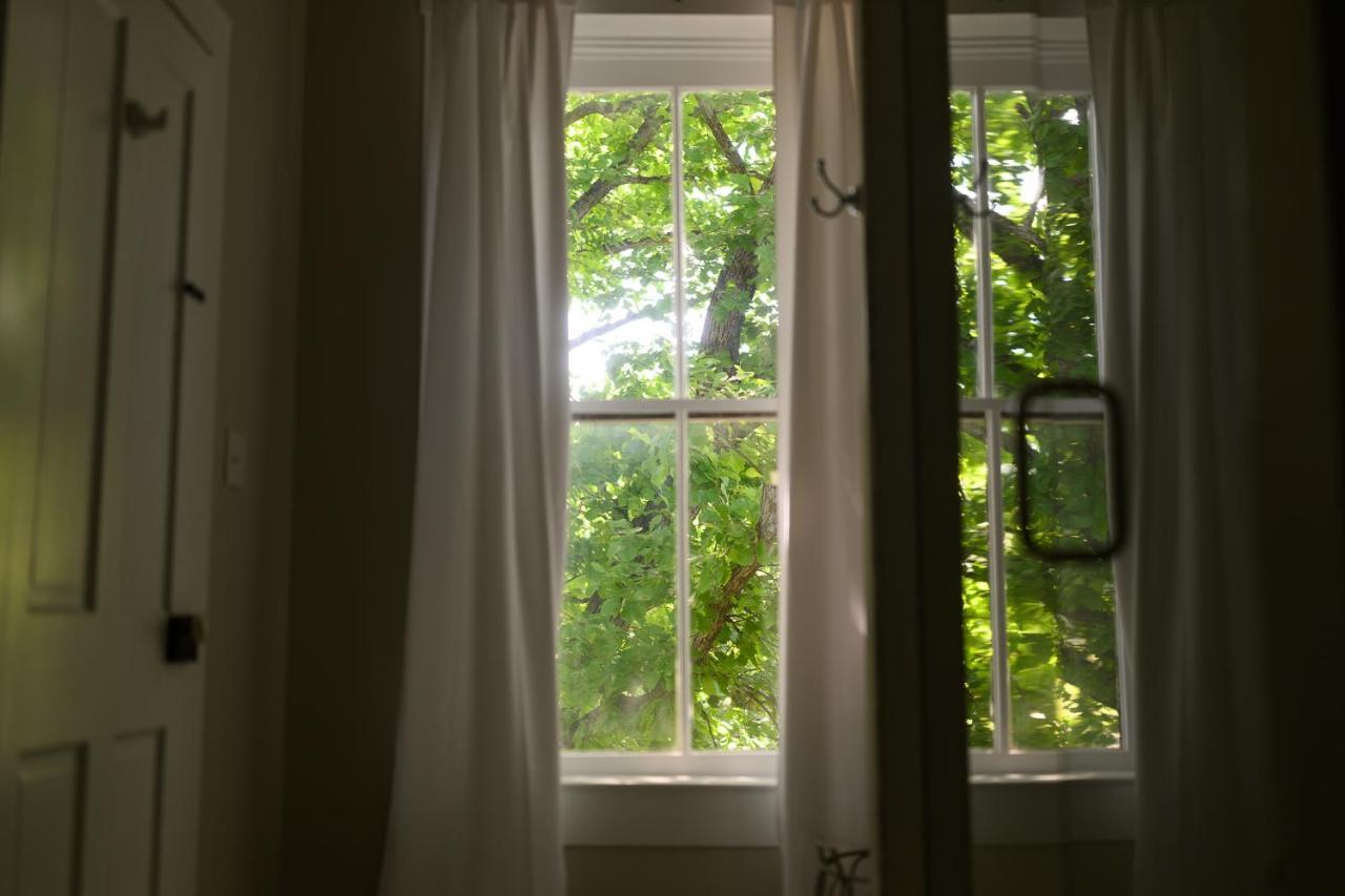 Rose Hill Inn Versailles Екстер'єр фото