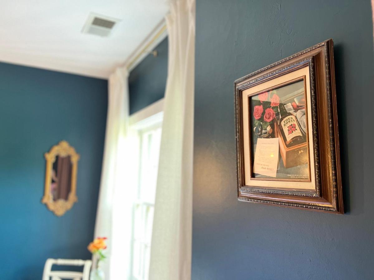 Rose Hill Inn Versailles Екстер'єр фото