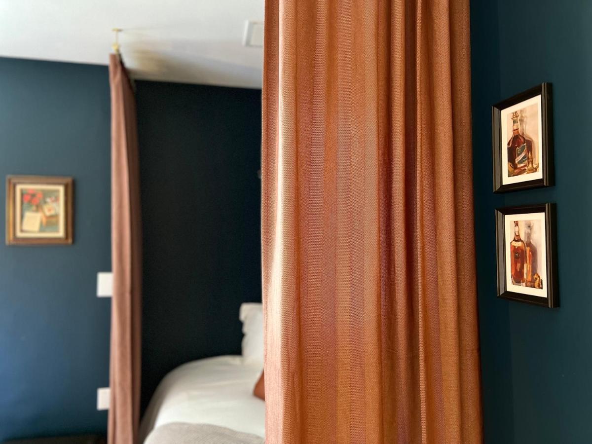 Rose Hill Inn Versailles Екстер'єр фото